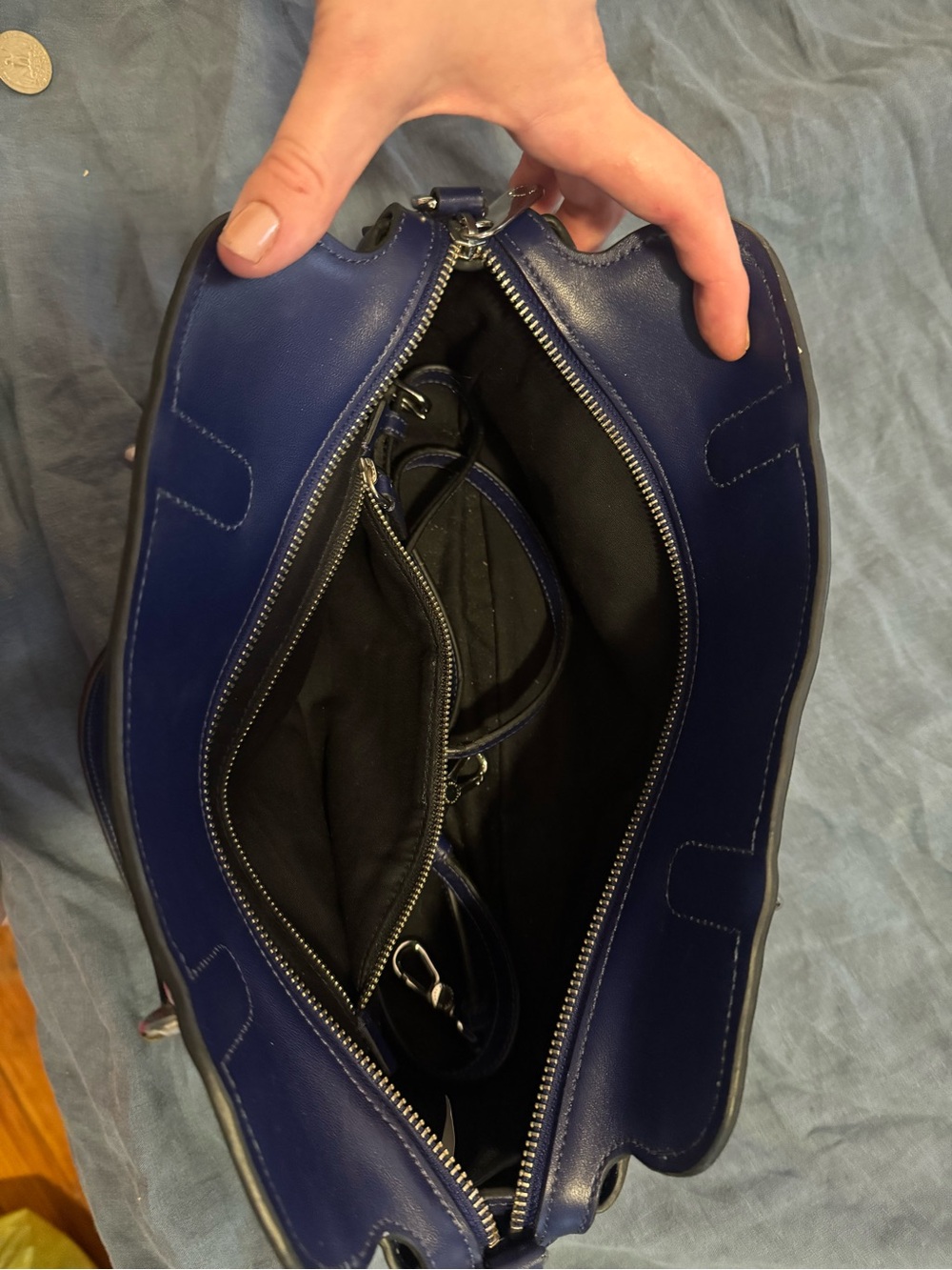 Marc by Marc Jacobs deep blue leather shoulder tote with silver hardware - Picture 3 of 3